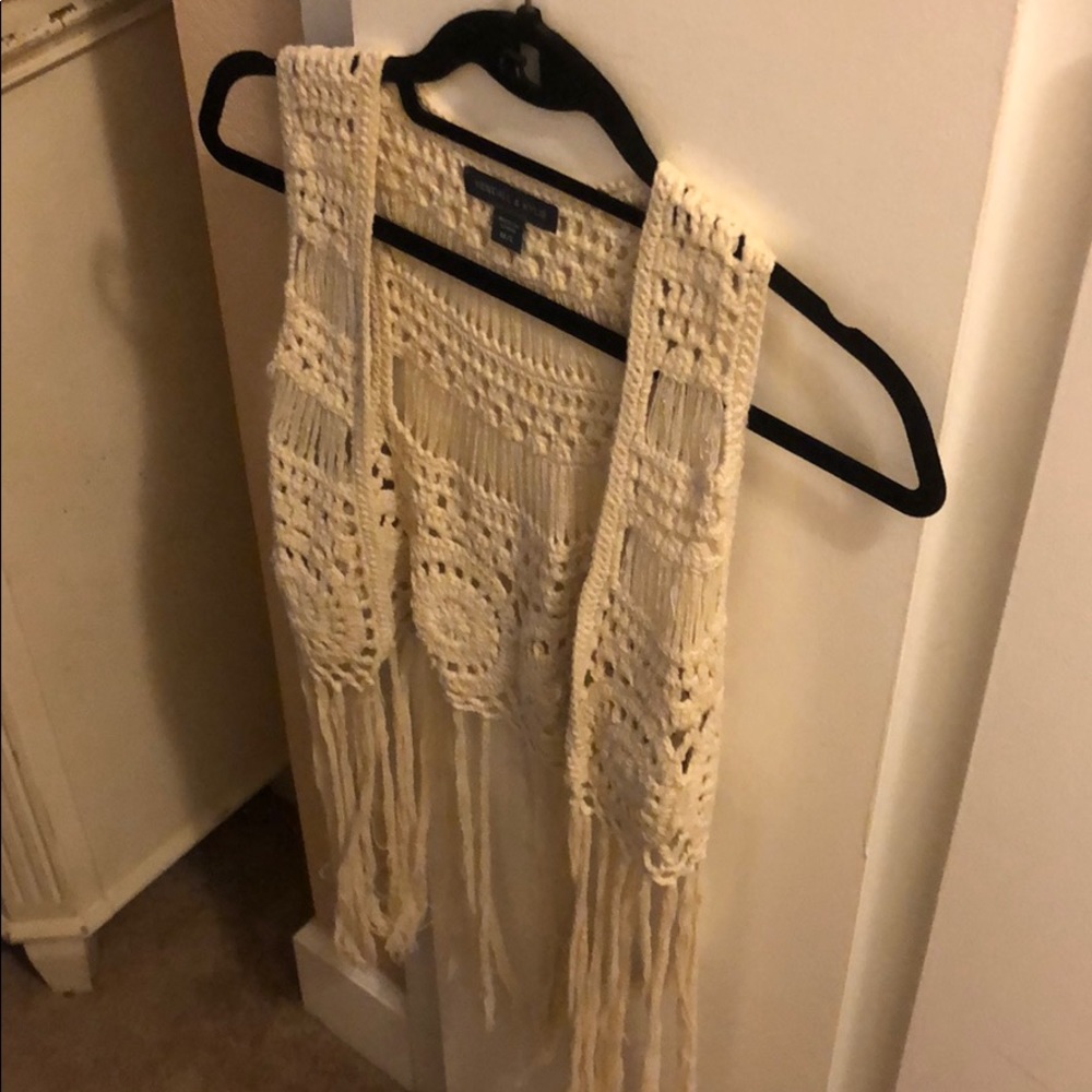 Kendall and Kylie fringe throw